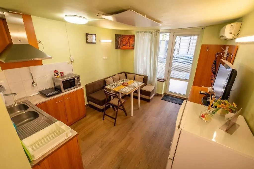 Georgi'S Central Maisonette Sofia Apartment